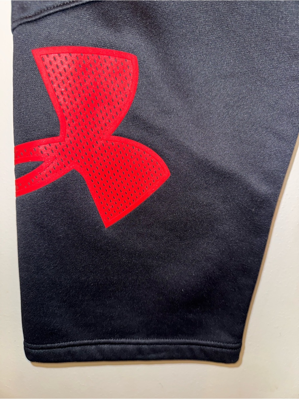 Under Armour Black Sweatpants with Red Logo Black Camo Joggers Size Youth Large - Picture 13 of 15